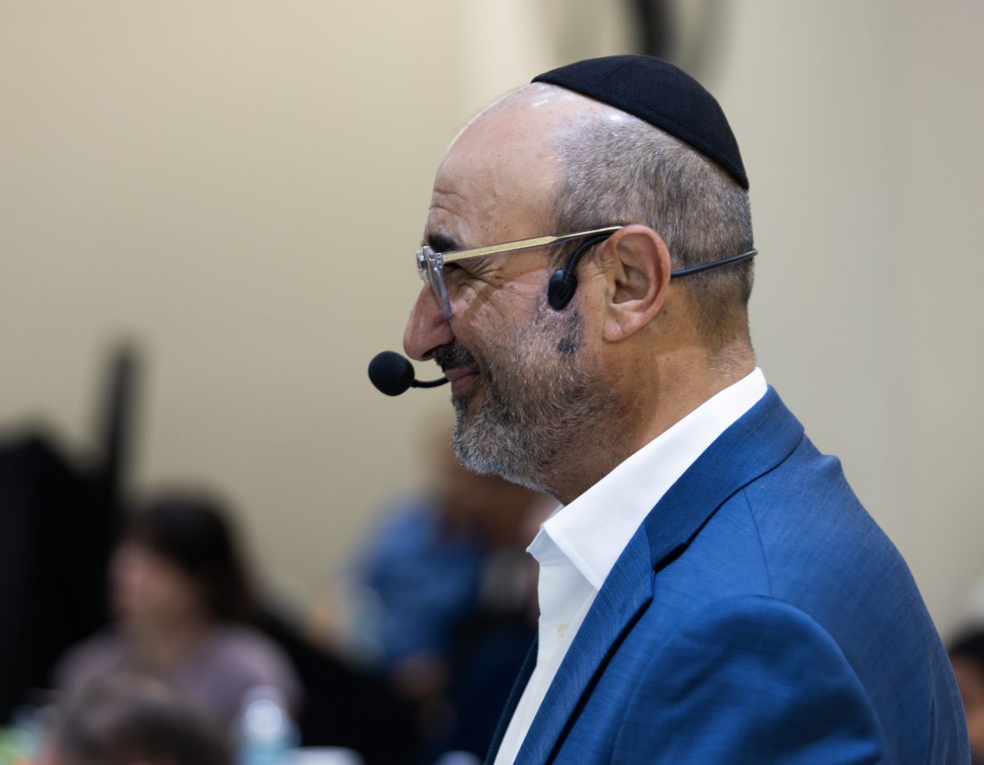 Eliyahu Jian with the room